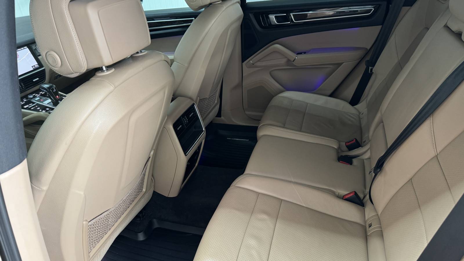 Porsche Cayenne Standard
