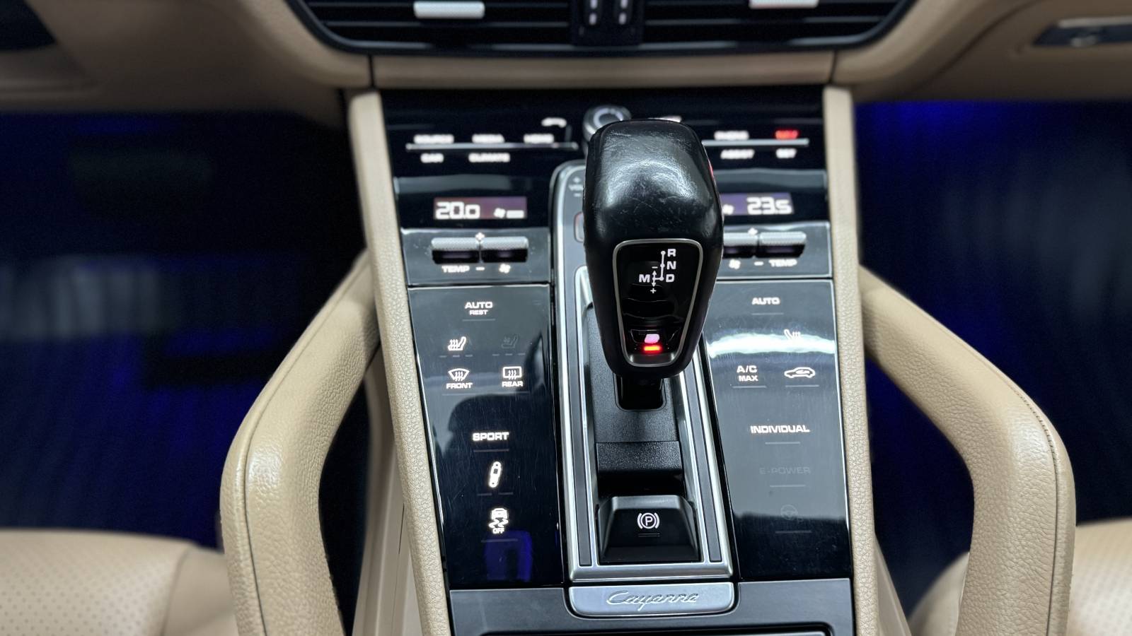 Porsche Cayenne Standard
