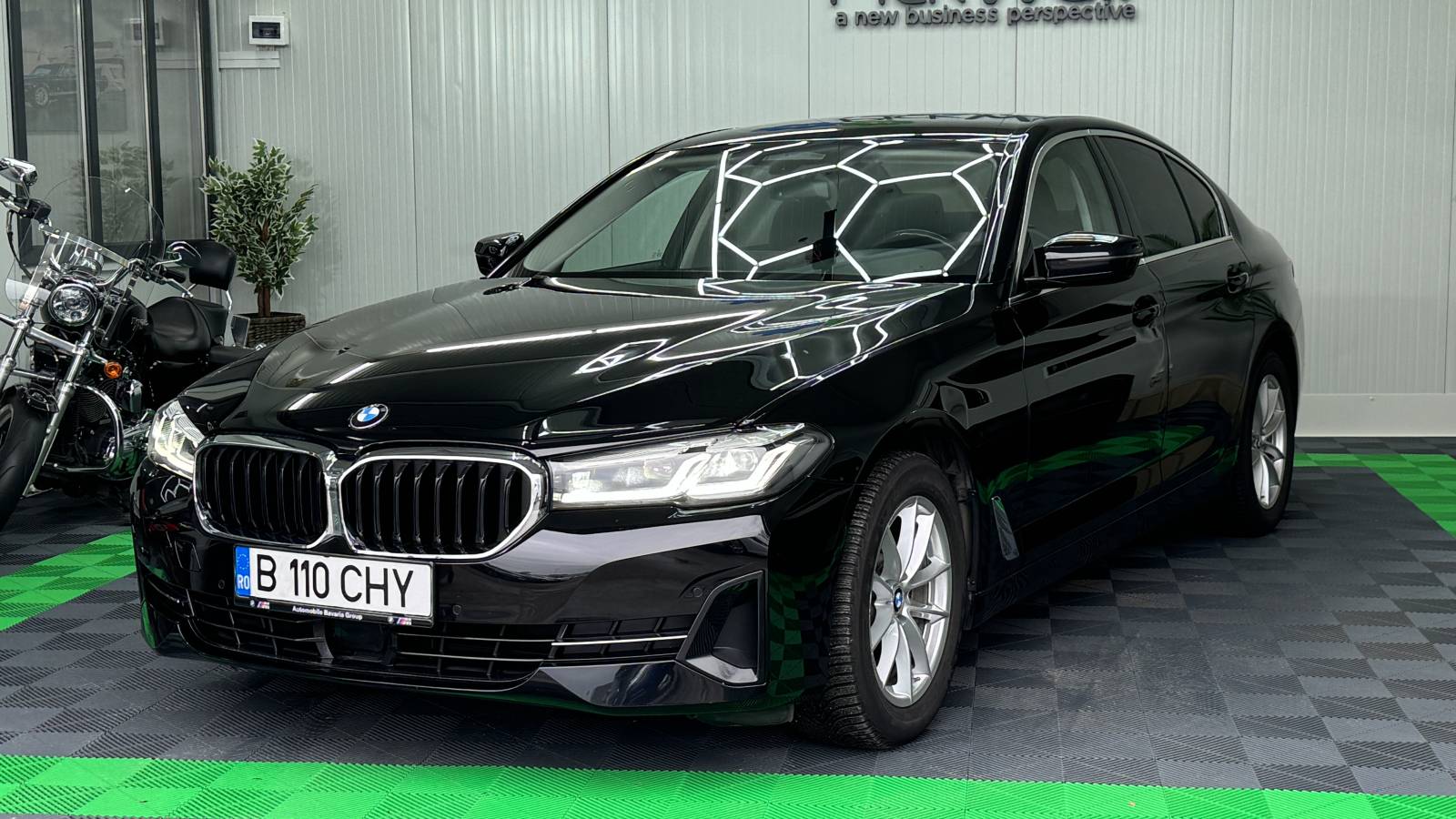 BMW Seria 5 530i xDrive AT MHEV