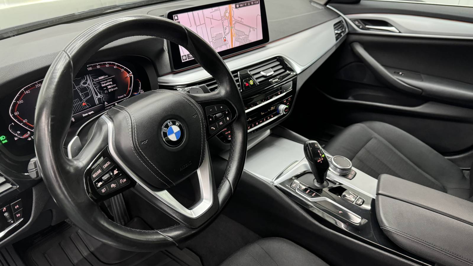 BMW Seria 5 530i xDrive AT MHEV