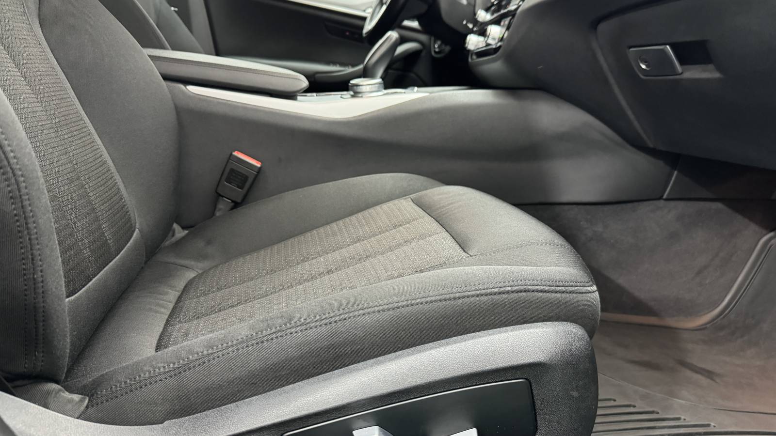BMW Seria 5 530i xDrive AT MHEV