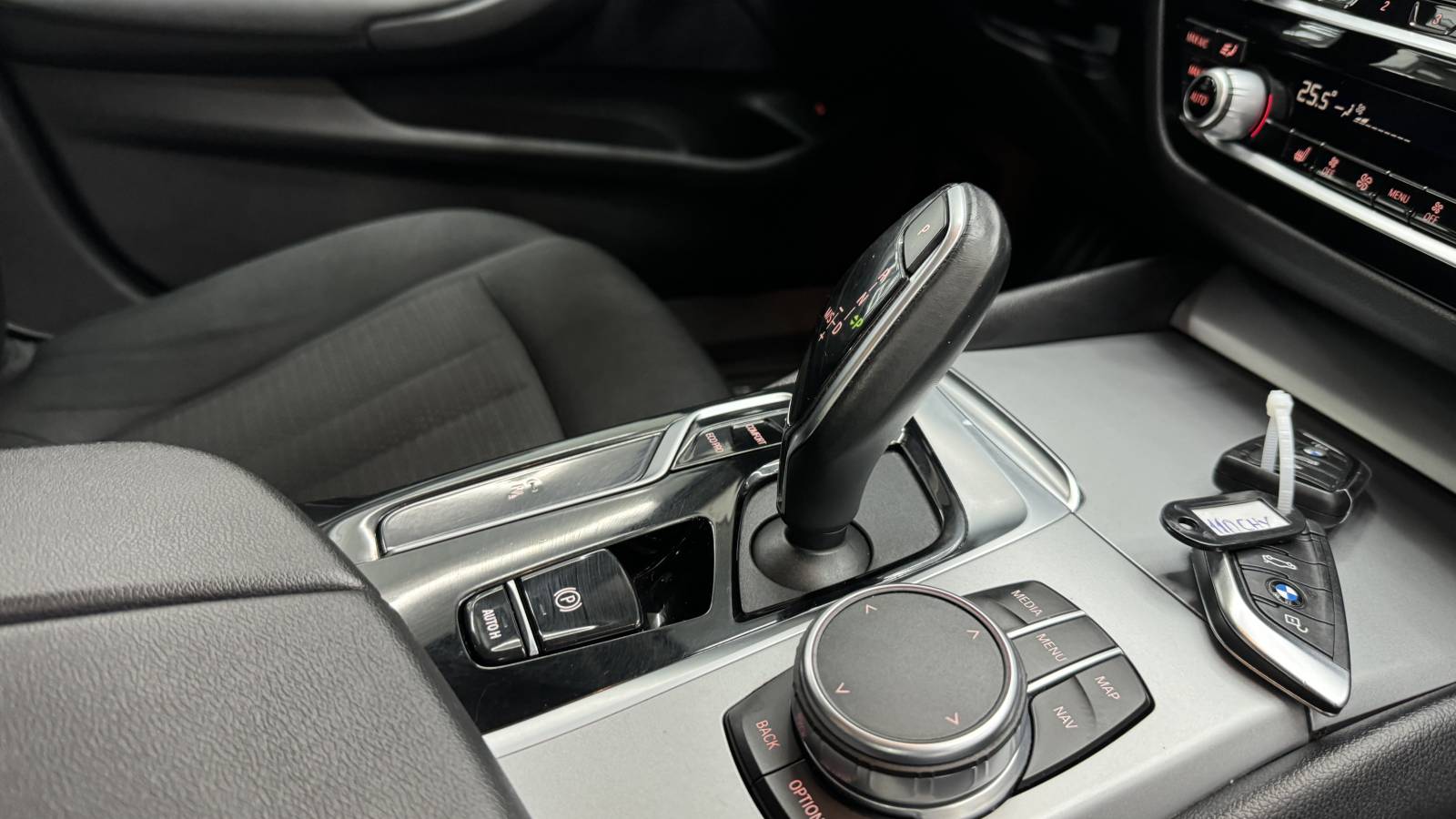 BMW Seria 5 530i xDrive AT MHEV