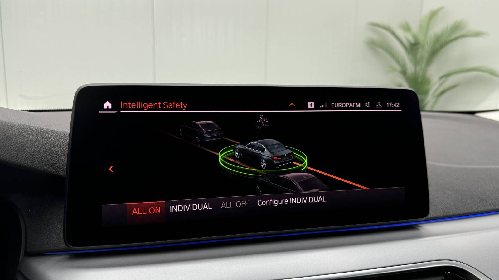 BMW Seria 5 530i xDrive AT MHEV