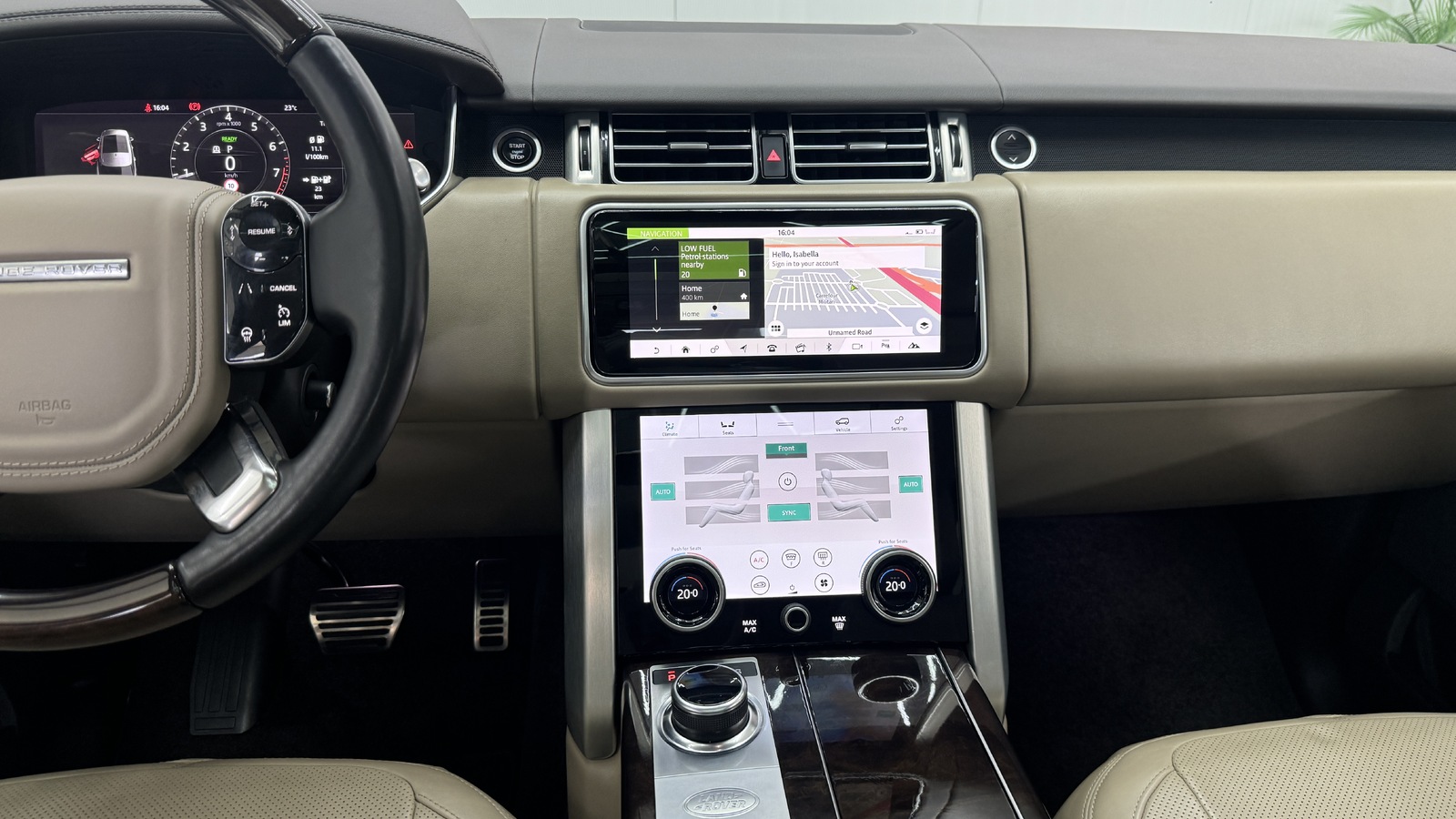 Land Rover Range Rover P400E Vogue