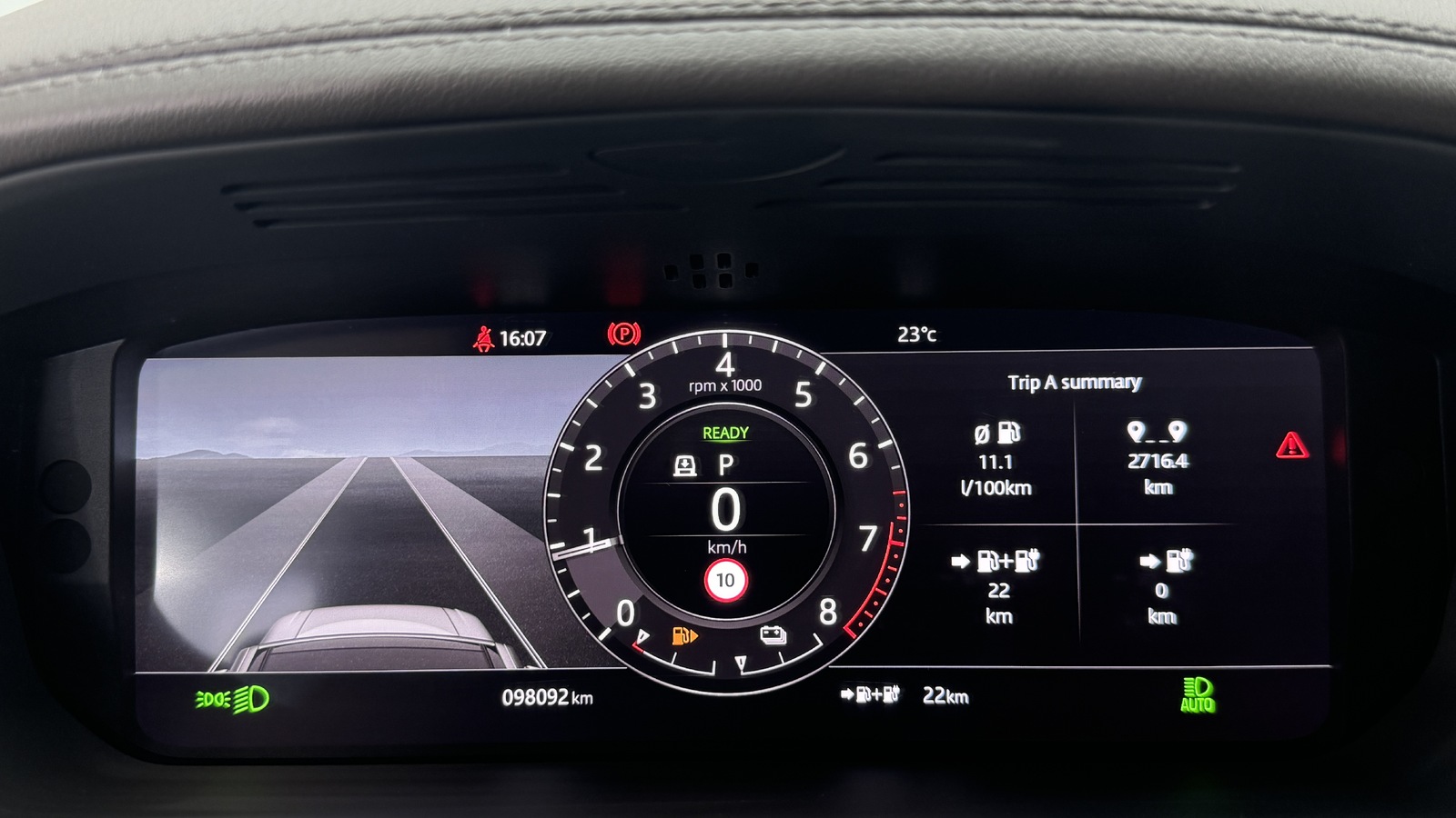 Land Rover Range Rover P400E Vogue