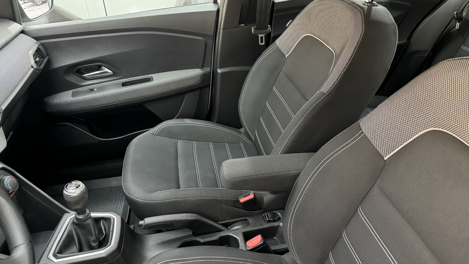 Dacia Logan TCe 90 MT6 Comfort