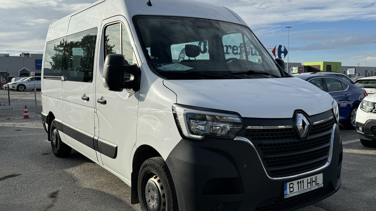 Renault Master 2.3 Blue dCi 145 TT Combi 3,5t L2H2 8+1