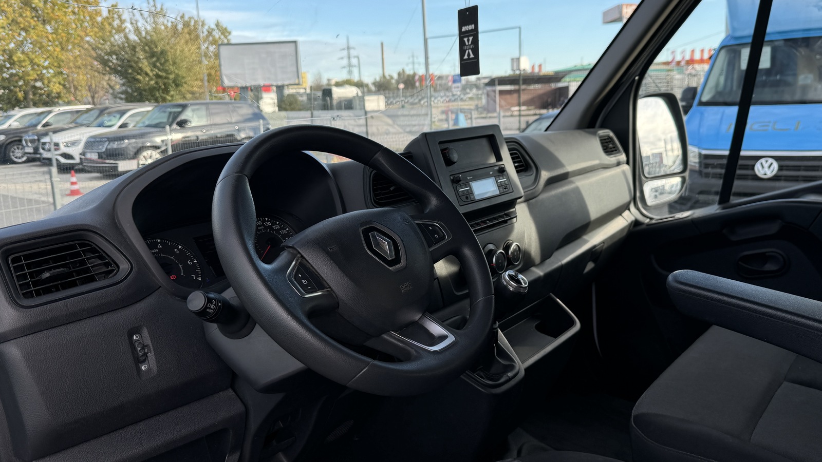 Renault Master 2.3 Blue dCi 145 TT Combi 3,5t L2H2 8+1