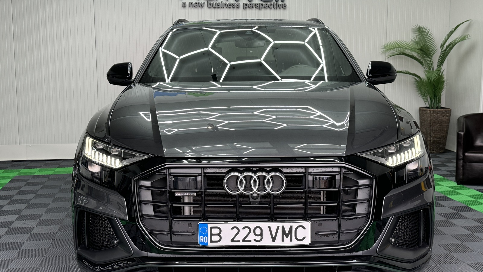 Audi Q8 55 TFSI quattro Tiptronic MHEV