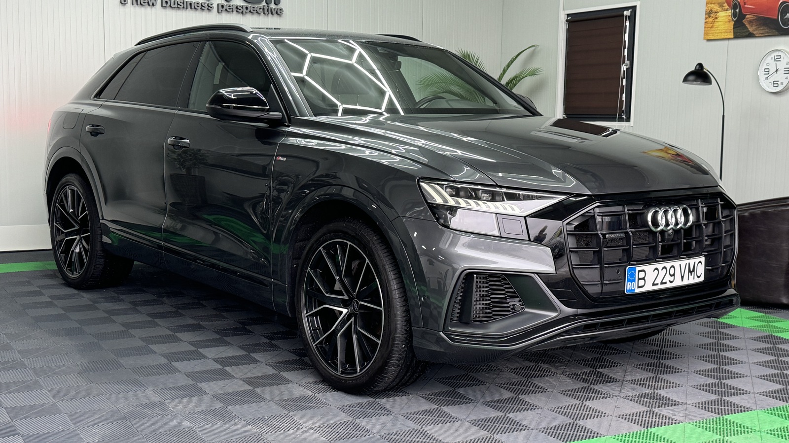 Audi Q8 55 TFSI quattro Tiptronic MHEV