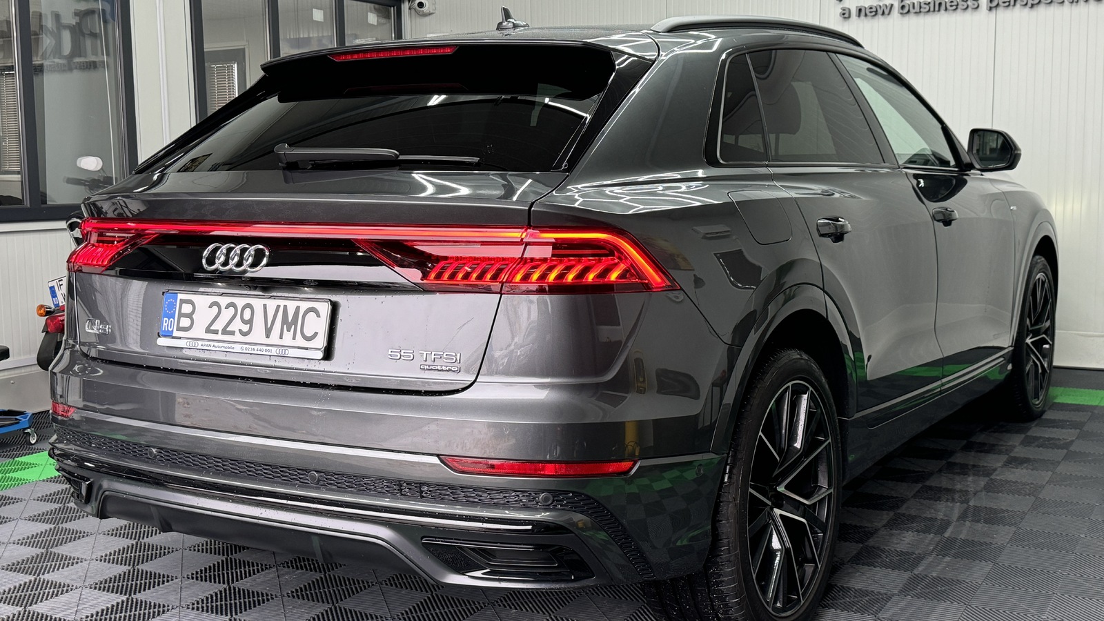 Audi Q8 55 TFSI quattro Tiptronic MHEV