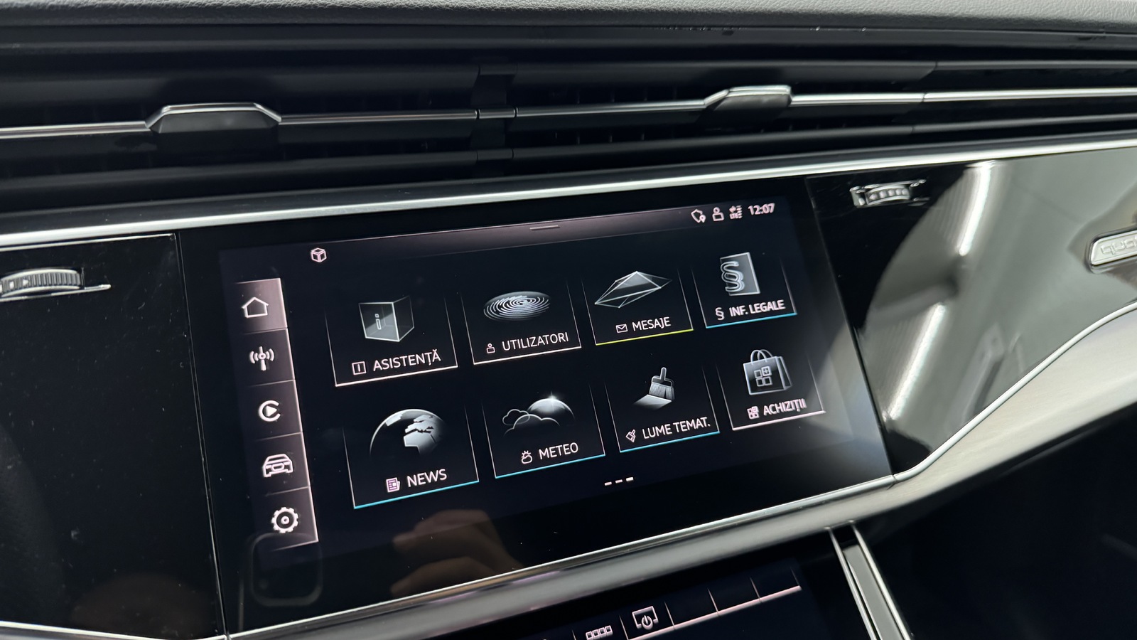 Audi Q8 55 TFSI quattro Tiptronic MHEV