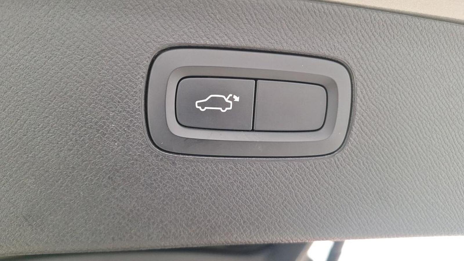 Volvo XC 90 T8 eAWD R-Design